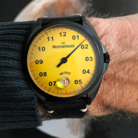 Meistersinger Metris Black Line Uhr Automat Mellow Yellow - 38mm