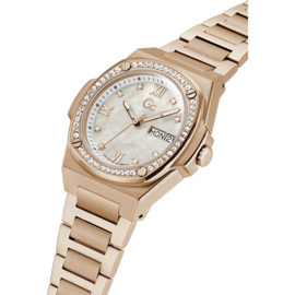 Gc: Guess Collection Coussin Shape Swiss made  Dameshorloge 36mm