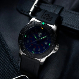 Luminox Manta Ray CARBONOX™ G-Collection Horloge X2.2133 44mm