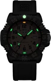 Luminox Manta Ray CARBONOX™ G-Collection Horloge X2.2132 44mm