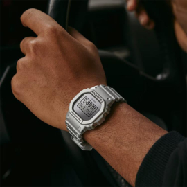 Casio G-Shock Horloge DW-5600FF-8ER 43mm