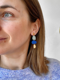 Dina oorhangers sage - blue - gold