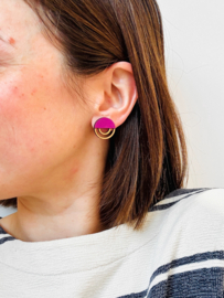Cleo oorstekers fuchsia- gold