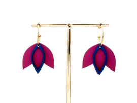 Flore oorhangers fuchsia- gold- blue