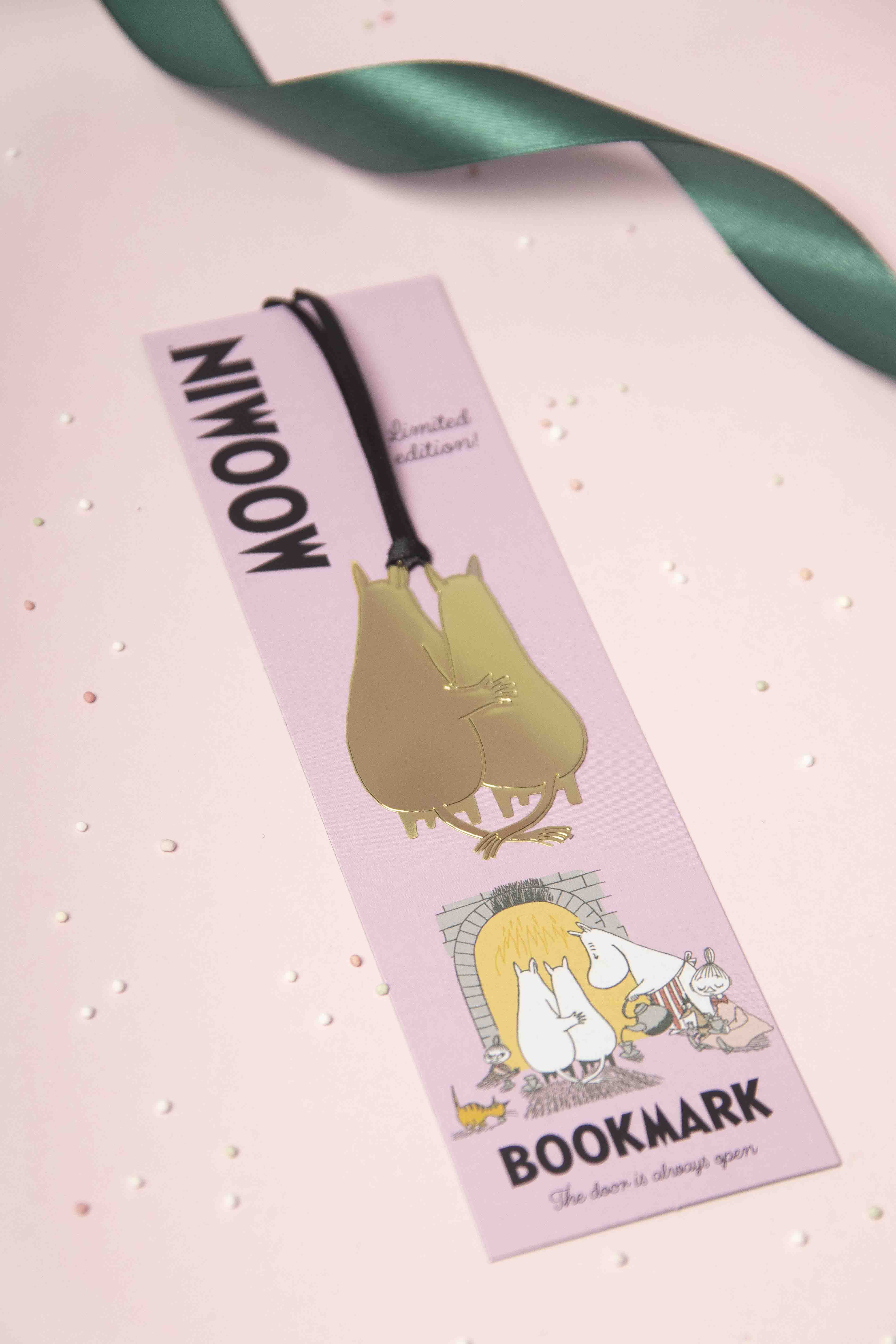 Pluto Design Bookmark Moomin Together