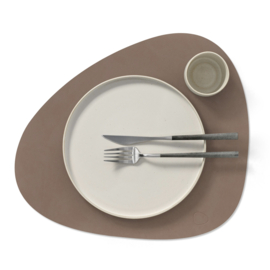 Lind DNA Table mat Curve - Truffle