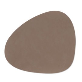 Lind DNA Table mat Curve - Truffle