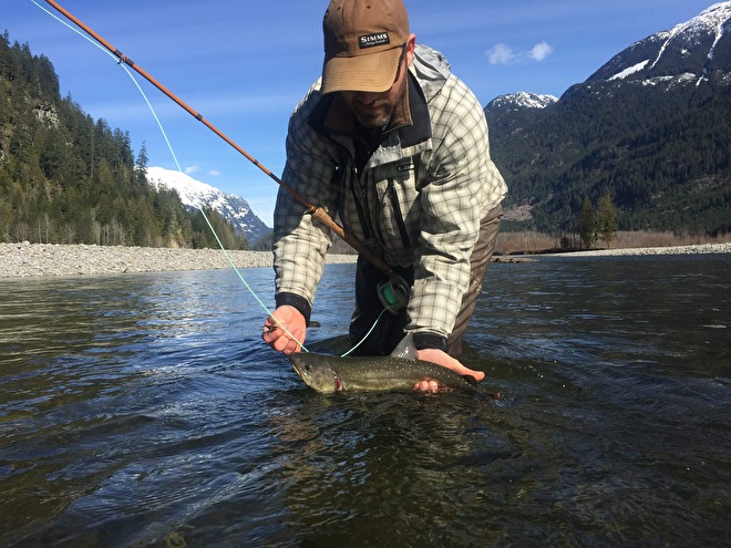 FLY TYING TROUT FLIES - PRO STAFF ON THE BENCH: SUPER HEAVY SQUIRMY JIG FLY  WITH RICK PASSEK 