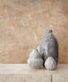 Behang met metallic betonstuc look 34269