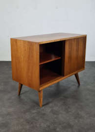 VINTAGE SIDEBOARD, AMT
