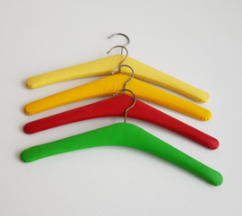 VINTAGE KLEERHANGERS