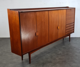 VINTAGE HIGHBOARD , BARTELS