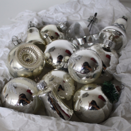 VINTAGE GLAZEN KERSTBALLEN SET 3