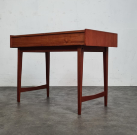 VINTAGE BUREAU