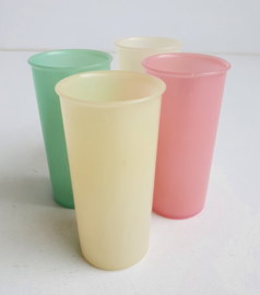 VINTAGE PASTEL TUPPERWARE BEKERS