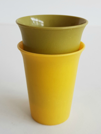 VINTAGE TUPPERWARE BEKERS