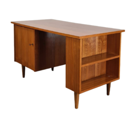 VINTAGE BUREAU