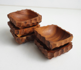 VINTAGE HOUTEN SCHAALTJES