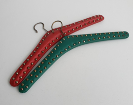 VINTAGE KLEERHANGERS