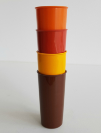 VINTAGE TUPPERWARE BEKERS