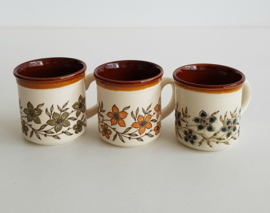 VINTAGE BEKERS