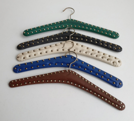 VINTAGE KLEDINGHANGERS