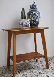 VINTAGE TAFELTJE