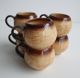 VINTAGE BEKERS