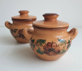 VINTAGE POT