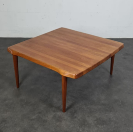 VINTAGE TEAK SALONTAFEL