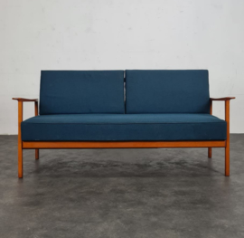 VINTAGE BANK , DAYBED KNOLL