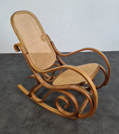 VINTAGE SCHOMMELSTOEL , THONET STYLE