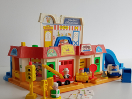 VINTAGE FISHER PRICE MAINSTREET