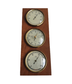 VINTAGE BAROMETER