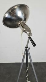 INDUSTRIËLE TRIPOD VLOERLAMP