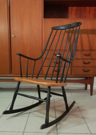 SCANDINAVISCH ROCKING CHAIR