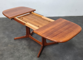 VINTAGE EETTAFEL DYRLUND