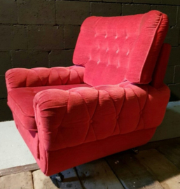 VINTAGE RED VELVET FAUTEUIL