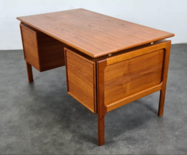 VINTAGE BUREAU, GASVIG