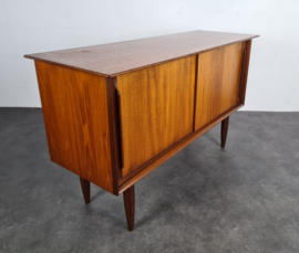 VINTAGE SIDEBOARD, ARNE VODDER