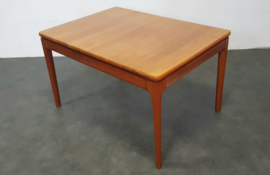 VINTAGE DEENSE EETTAFEL ,NIELS BACH GLOSTRUP