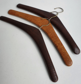VINTAGE KLEERHANGERS