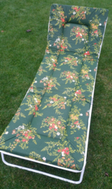 VINTAGE STRECHER LIGBED
