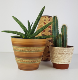 VINTAGE WEST GERMANY BLOEMPOT 722/20