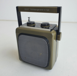 VINTAGE RADIO