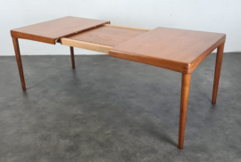 TEAK EETTAFEL, H.W. KLEIN BRAMIN