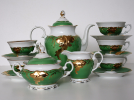 VINTAGE THEESERVIES