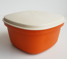 VINTAGE TUPPERWARE BAK