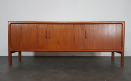 VINTAGE DEENS SIDEBOARD