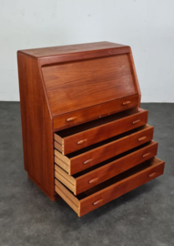 DYRLUND SECRETAIRE , KAPTAFEL